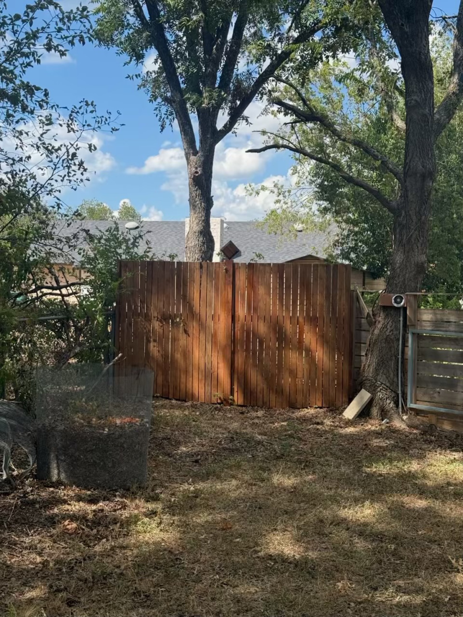 staining-the-fence image 2
